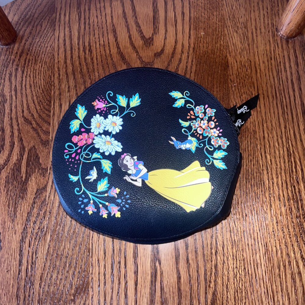Vera Bradley Snow White Cosmetic Case - Picture 2 of 3